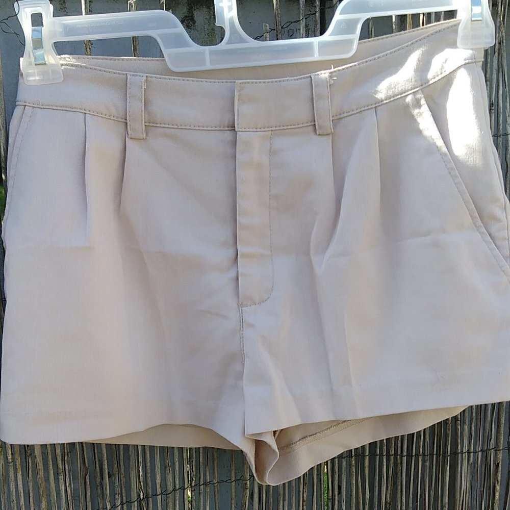 H & M Divided Khaki Bike Shorts Women's - 4